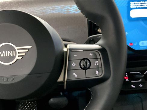 Certified 2025 MINI Cooper S image 21