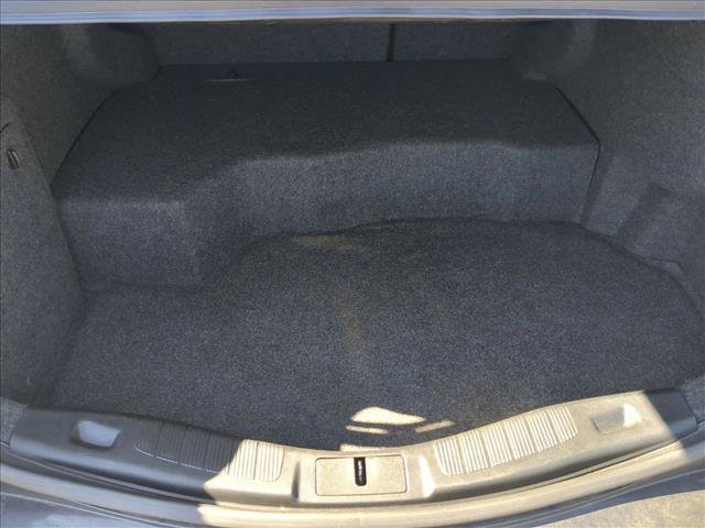 Used 2020 Ford Fusion SE FWD image 6