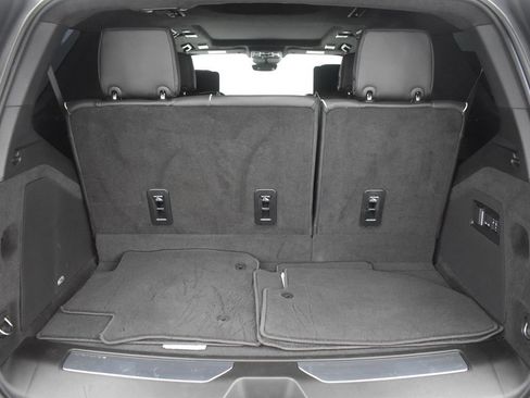 Certified 2025 Cadillac Escalade Sport Platinum image 9