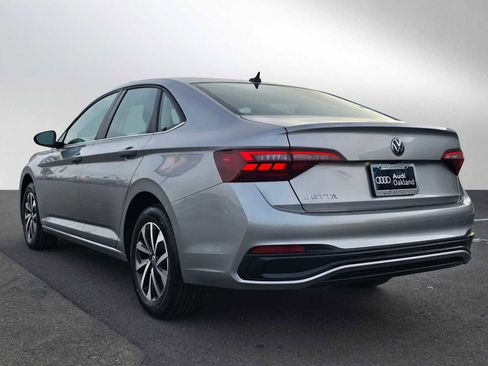 Used 2024 Volkswagen Jetta S image 5