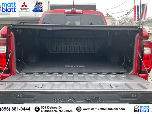 Used 2024 GMC Canyon Denali image 36