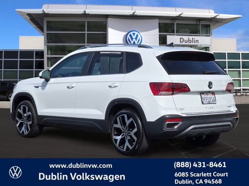 Certified 2023 Volkswagen Taos SEL image 6