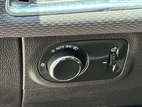 Used 2017 Chevrolet Cruze LT FWD image 22