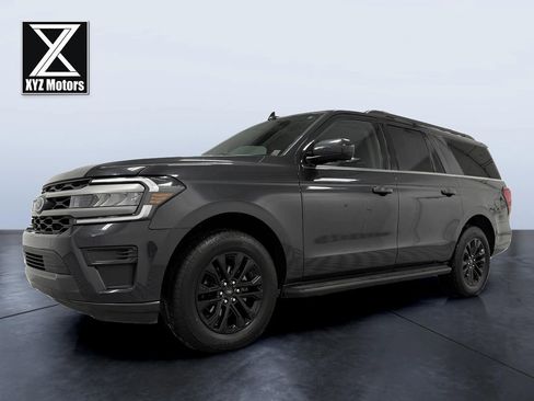Used 2024 Ford Expedition Max XLT image 2