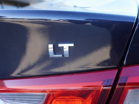 Used 2023 Chevrolet Malibu LT image 31