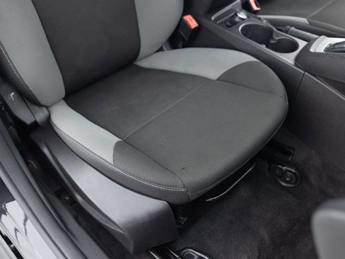 Used 2013 Ford Focus SE FWD image 25