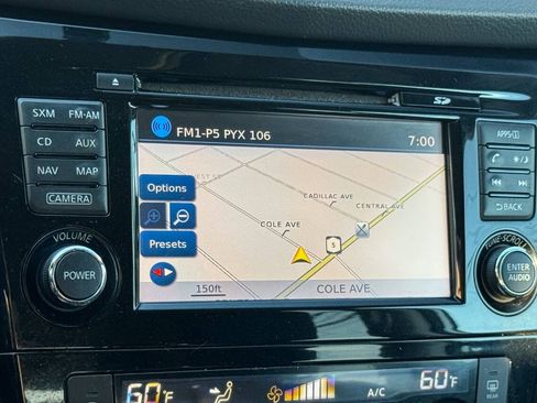 Used 2017 Nissan Rogue SV AWD/4WD image 31