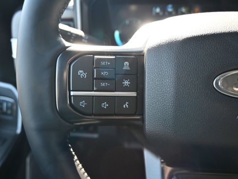 Used 2026 Ford F450 Platinum w/ FX4 Off-Road Package image 19