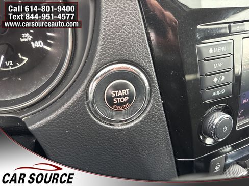 Used 2018 Nissan Rogue SV w/ Premium Package image 13