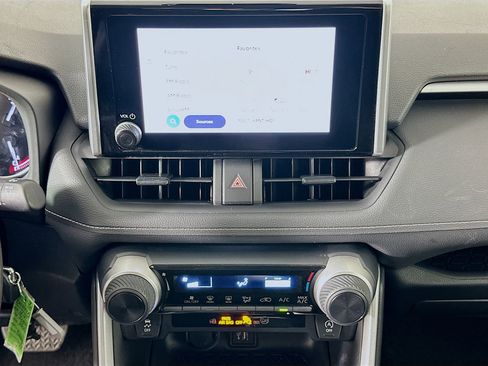 Used 2024 Toyota RAV4 LE image 22