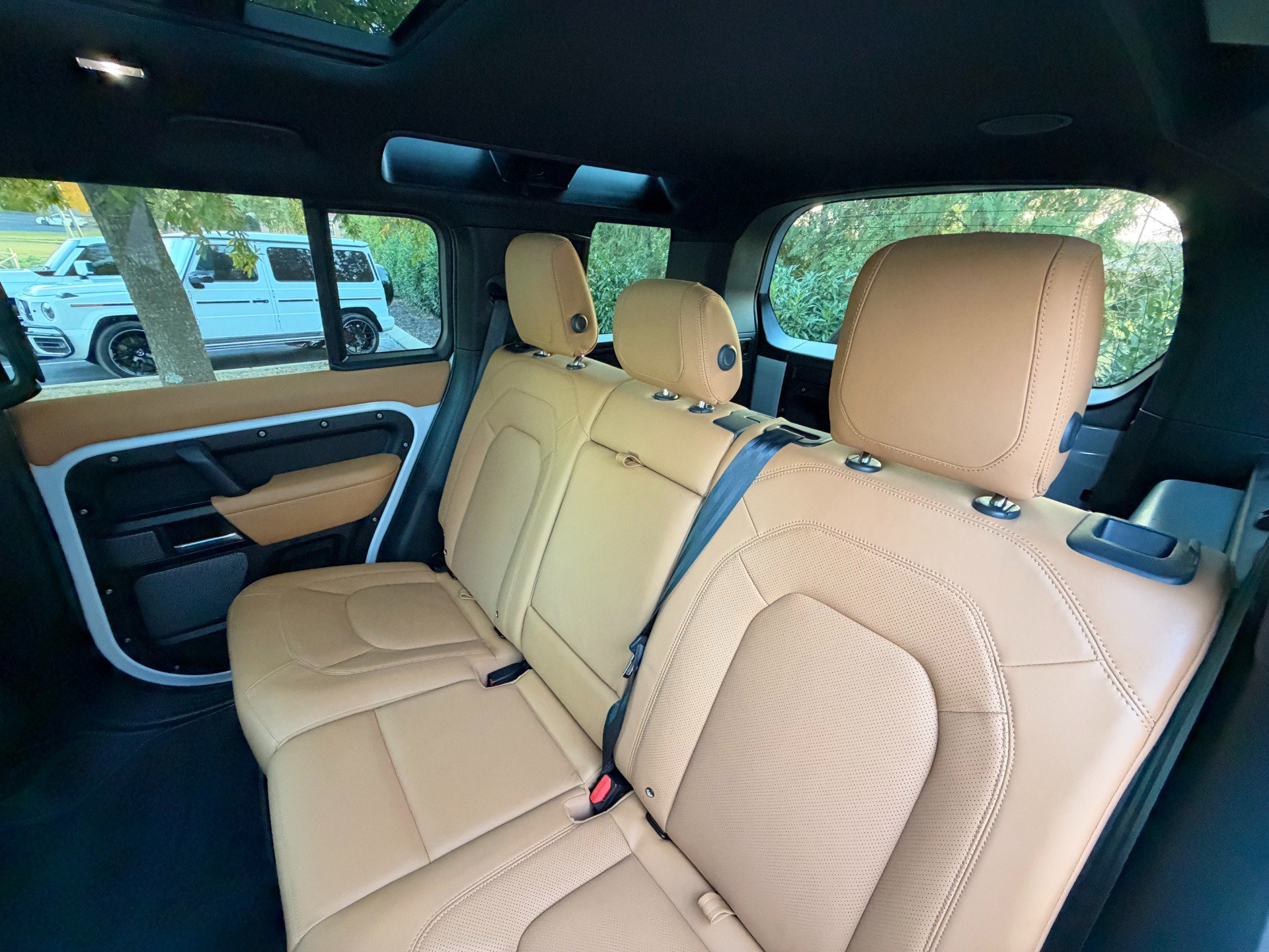 Used 2023 Land Rover Defender 110 AWD/4WD image 20