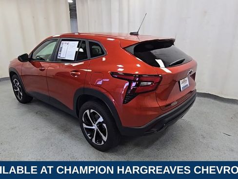 Used 2024 Chevrolet Trax RS w/ Driver Confidence Package FWD image 9