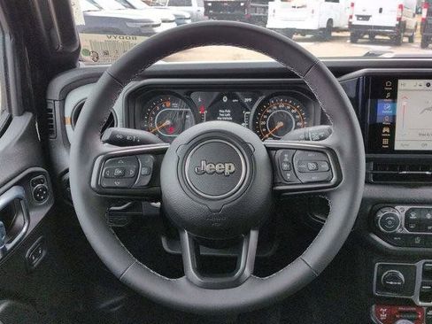 New 2026 Jeep Gladiator Willys AWD/4WD image 18