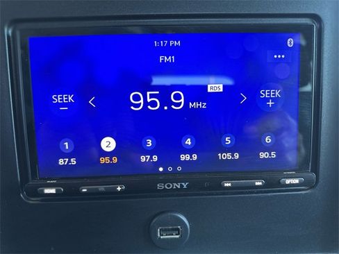 Used 2014 Chevrolet Silverado 1500 LT image 17