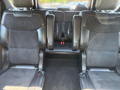 Used 2025 Ford Explorer ST w/ Sun And Sound Package AWD/4WD image 16