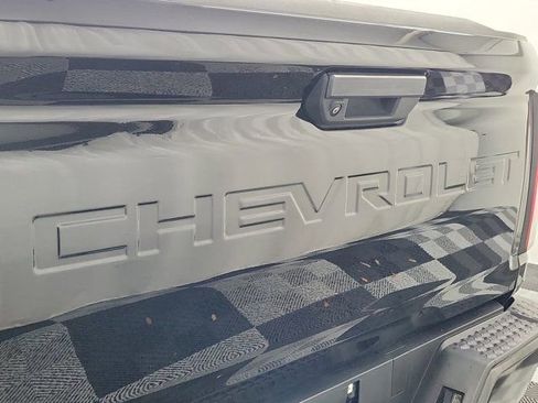 Used 2023 Chevrolet Colorado W/T RWD image 7