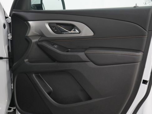 Used 2021 Chevrolet Traverse LT w/ LPO, Floor Liner Package AWD/4WD image 12