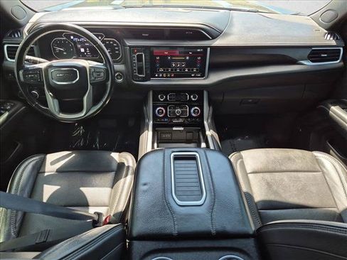 Used 2021 GMC Yukon Denali w/ Denali Premium Package AWD/4WD image 19