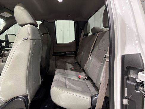 Used 2017 Ford F250 XL w/ Power Equipment Group AWD/4WD image 13