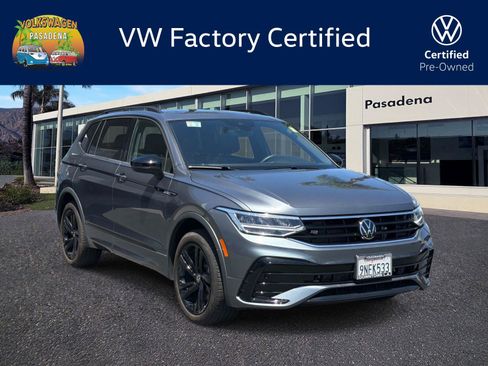 Certified 2024 Volkswagen Tiguan SE R-Line FWD image 1