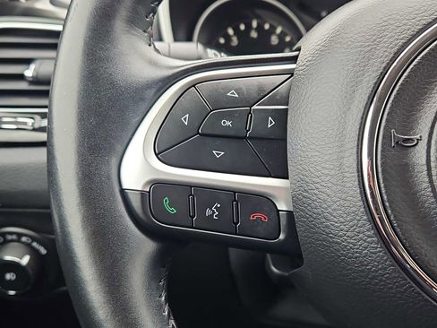 Used 2020 Jeep Compass Altitude image 23