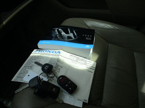 Used 2005 Honda Odyssey EX-L image 45