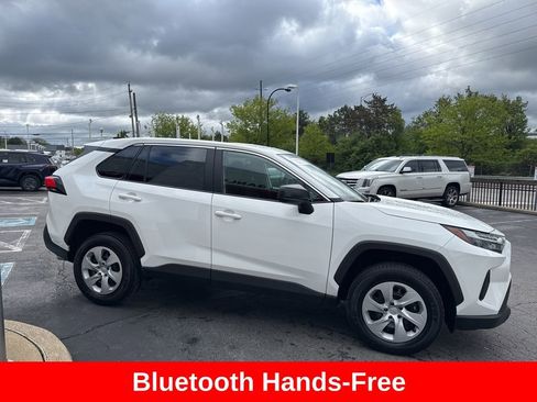 Used 2024 Toyota RAV4 LE FWD image 9