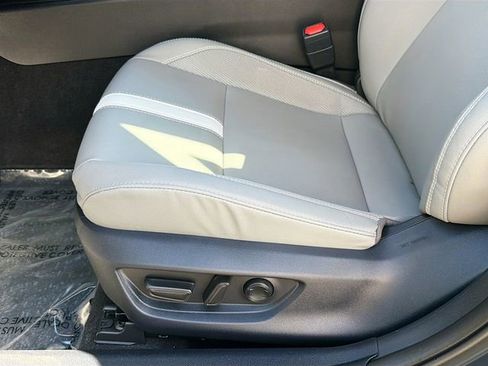 Used 2025 Toyota Camry SE FWD image 19