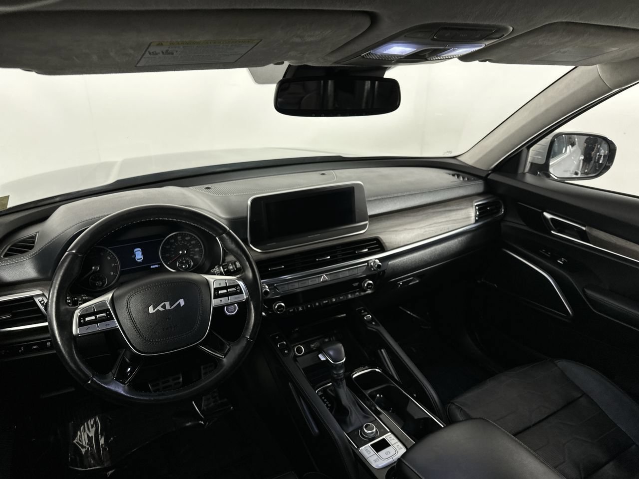 Certified 2022 Kia Telluride SX w/ SX Prestige Package AWD/4WD image 17