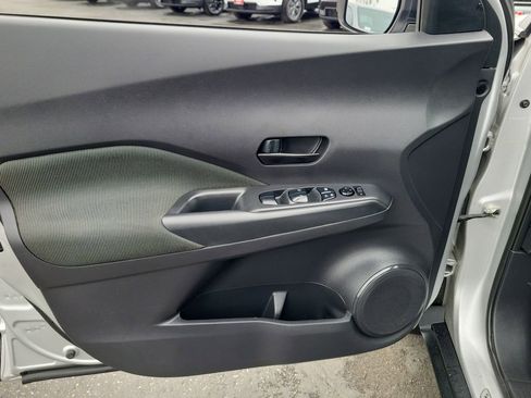 Used 2019 Nissan Kicks S FWD image 20