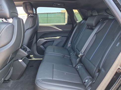 New 2026 Cadillac Lyriq Luxury AWD/4WD image 24