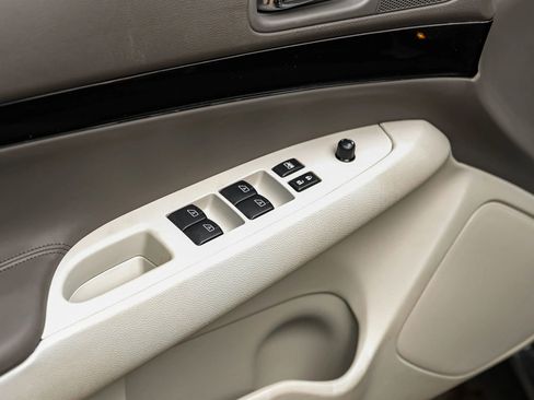 Used 2015 INFINITI Q40 image 55