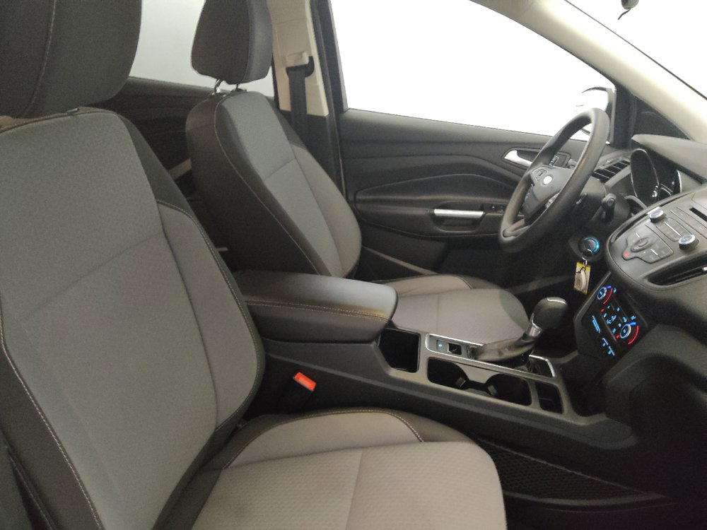 Used 2017 Ford Escape SE w/ SE Cold Weather Package AWD/4WD image 21