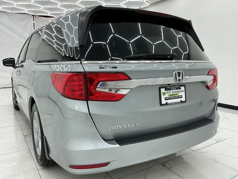 Used 2019 Honda Odyssey EX image 9