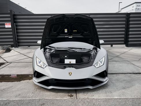 Used 2023 Lamborghini Huracan EVO image 17