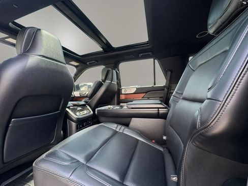 Used 2019 Lincoln Navigator Reserve w/ Cargo Package AWD/4WD image 13