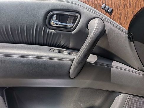 Used 2020 Nissan Armada Platinum w/ Captain's Chairs Package RWD image 29