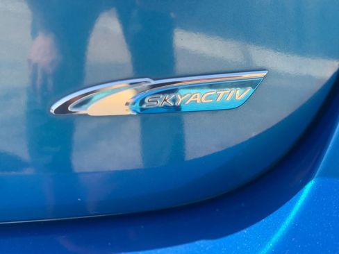 Used 2012 MAZDA MAZDA3 i Touring image 9