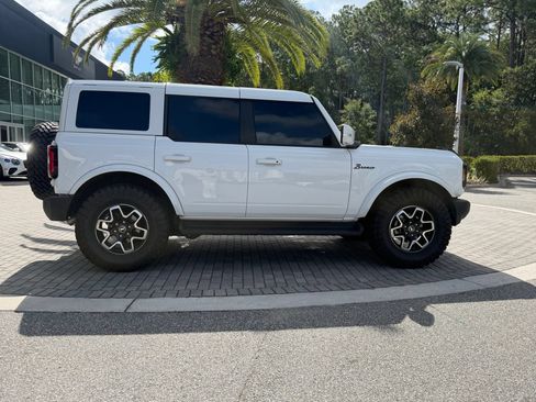 Used 2025 Ford Bronco Outer Banks AWD/4WD image 8