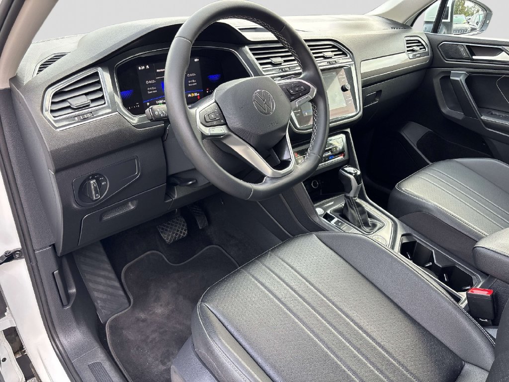 Certified 2023 Volkswagen Tiguan SE AWD/4WD image 18