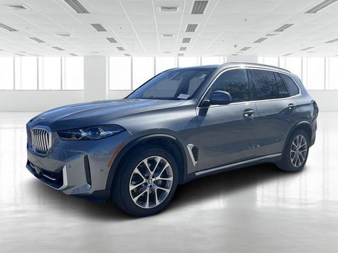 Certified 2024 BMW X5 xDrive40i w/ Parking Assistance Package image 8