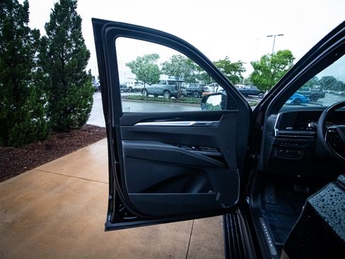 Used 2026 Cadillac Escalade Sport w/ LPO, ONYX Package AWD/4WD image 14