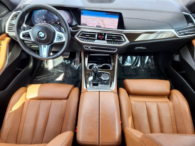 Used 2019 BMW X5 xDrive50i w/ M Sport Package AWD/4WD image 12