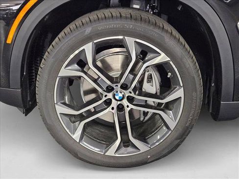 Used 2026 BMW X5 sDrive40i w/ Climate Comfort Package image 10