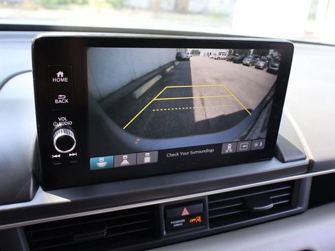 Used 2023 Honda Pilot Touring image 32