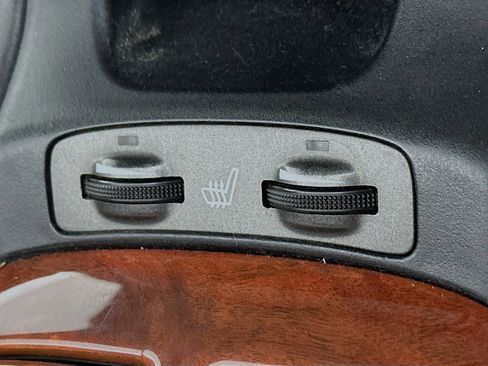 Used 2003 Lexus SC 430 Convertible image 18