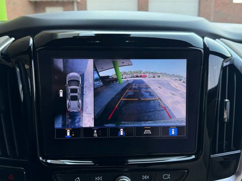Used 2023 Chevrolet Traverse LT w/ LT Premium Package AWD/4WD image 32
