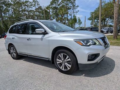 Used 2017 Nissan Pathfinder Platinum