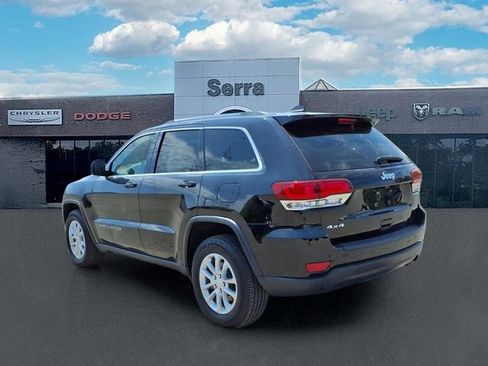 Used 2021 Jeep Grand Cherokee Laredo AWD/4WD image 4