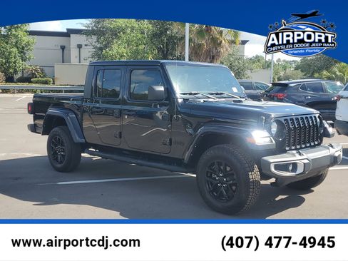 Used 2021 Jeep Gladiator Sport AWD/4WD image 1
